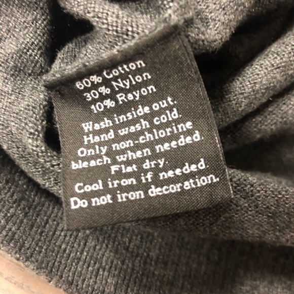 Rock&Republic Gray Leopard Studded Sweater Sz Xs EUC - Picture 6 of 7